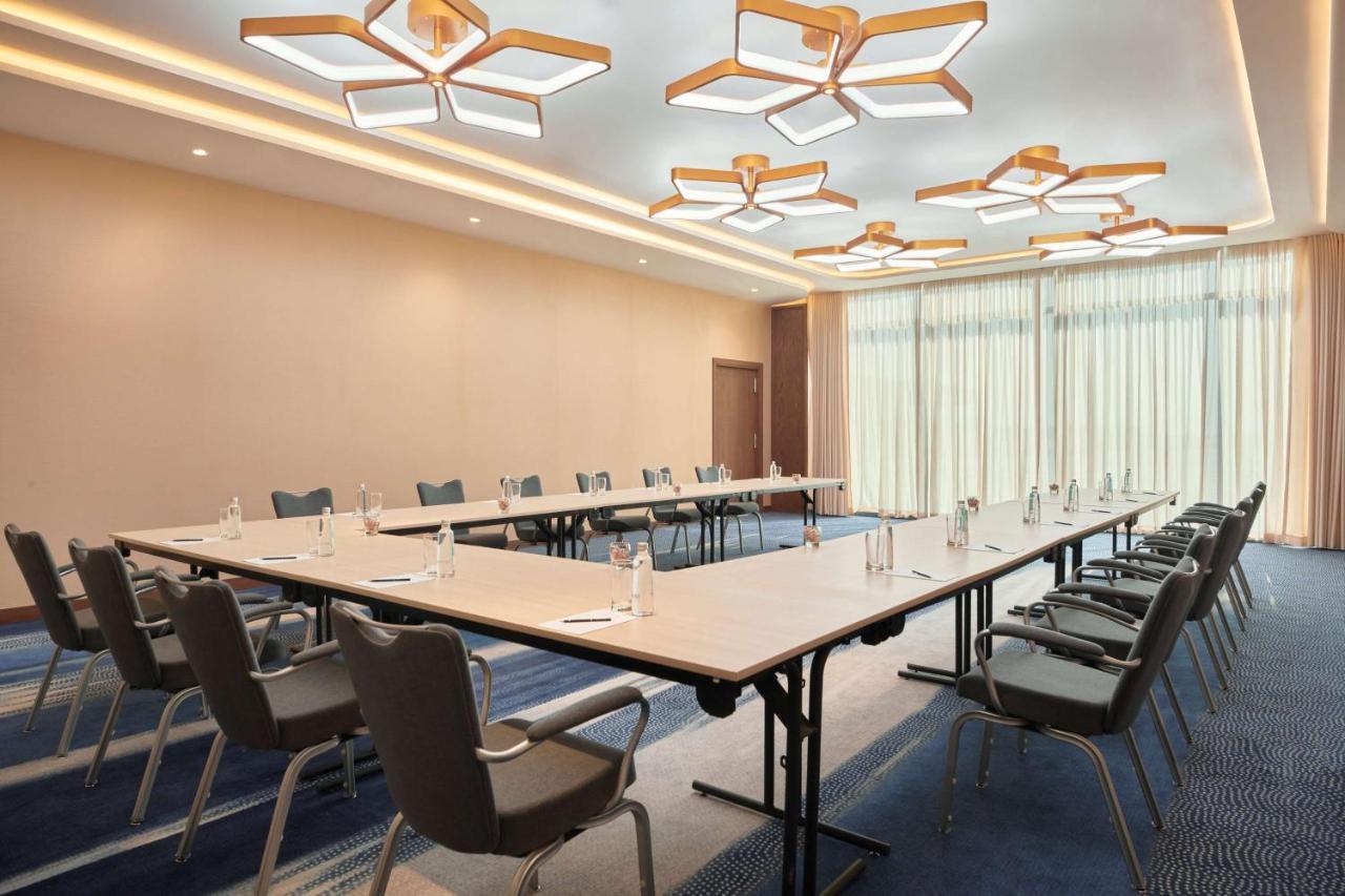 Radisson Blu Hotel Riyadh Convention And Exhibition Center Dış mekan fotoğraf Meeting room