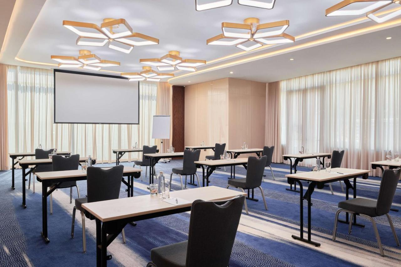 Radisson Blu Hotel Riyadh Convention And Exhibition Center Dış mekan fotoğraf Meeting room
