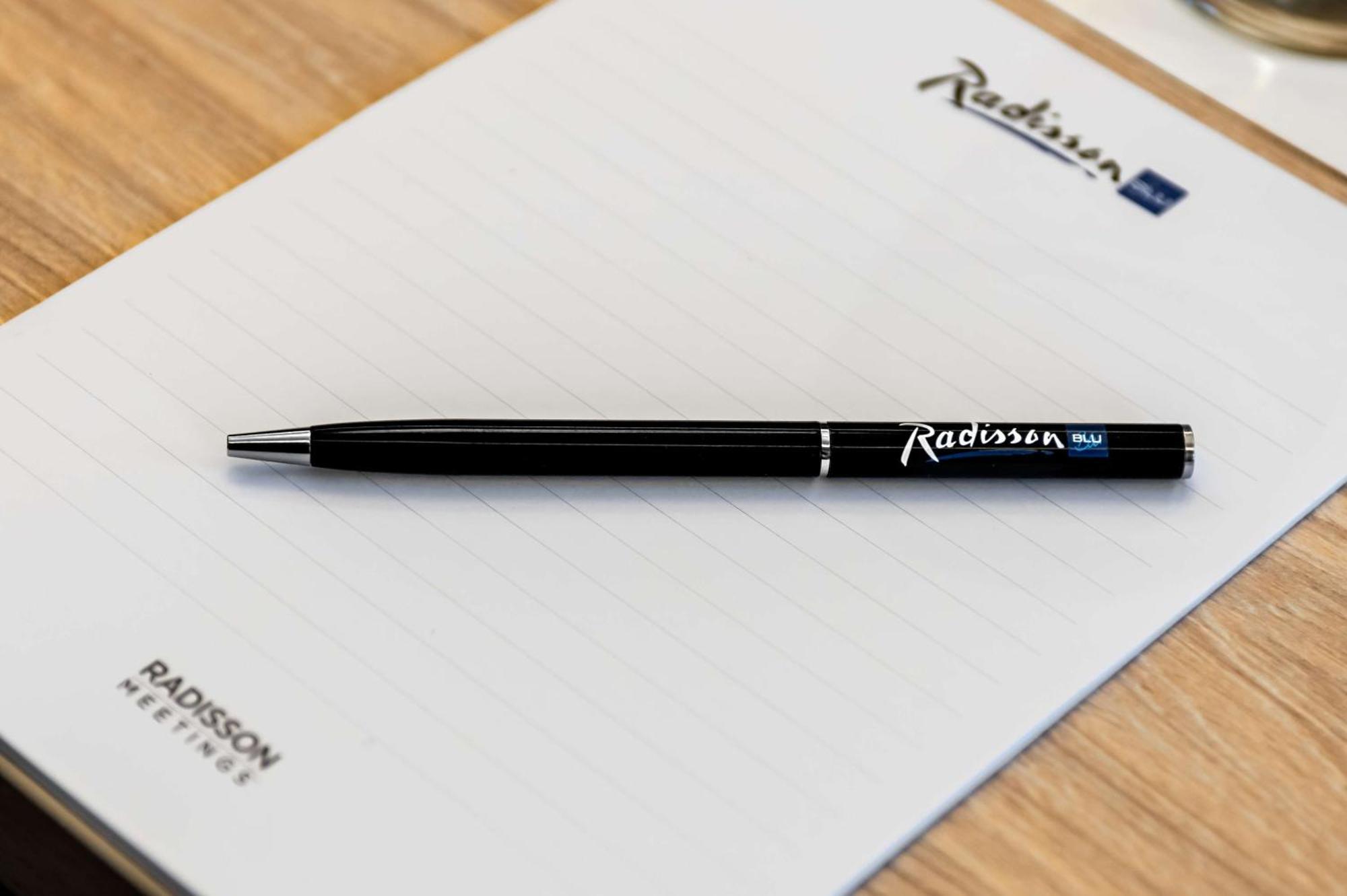 Radisson Blu Hotel Riyadh Convention And Exhibition Center Dış mekan fotoğraf Radisson stationery